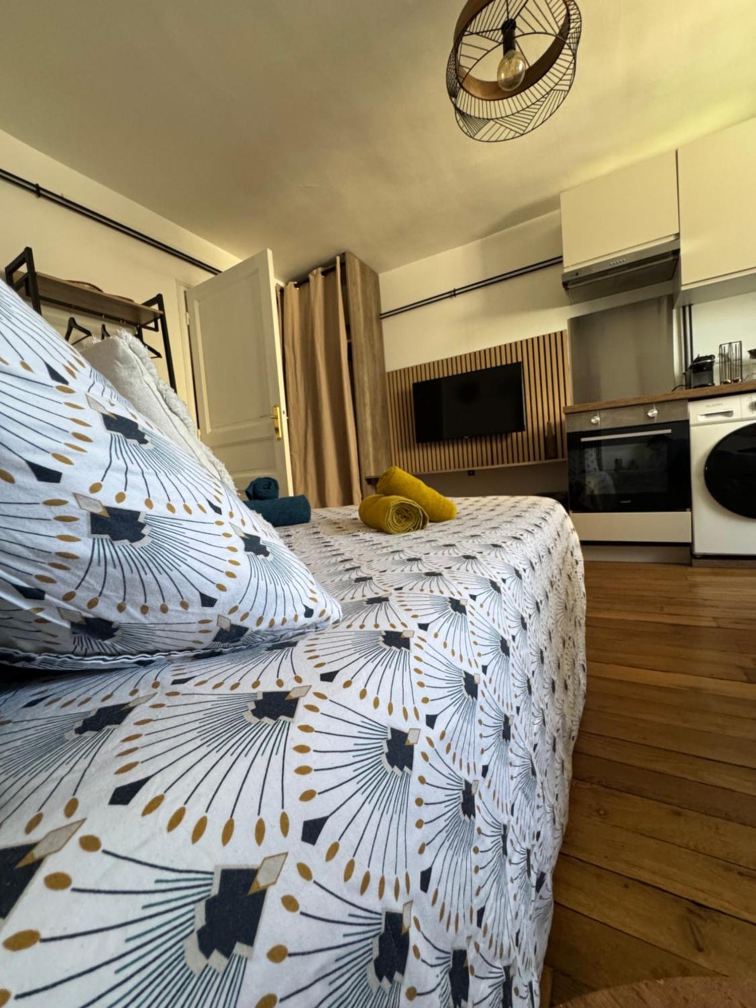 Charmant Appartement Au Coeur De Bourges Extérieur photo